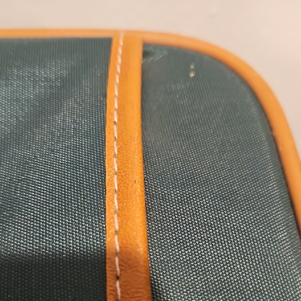 Oscar De La Renta Vintage Canvas Green & Tan Luggage Suit Case - Picture 16 of 16